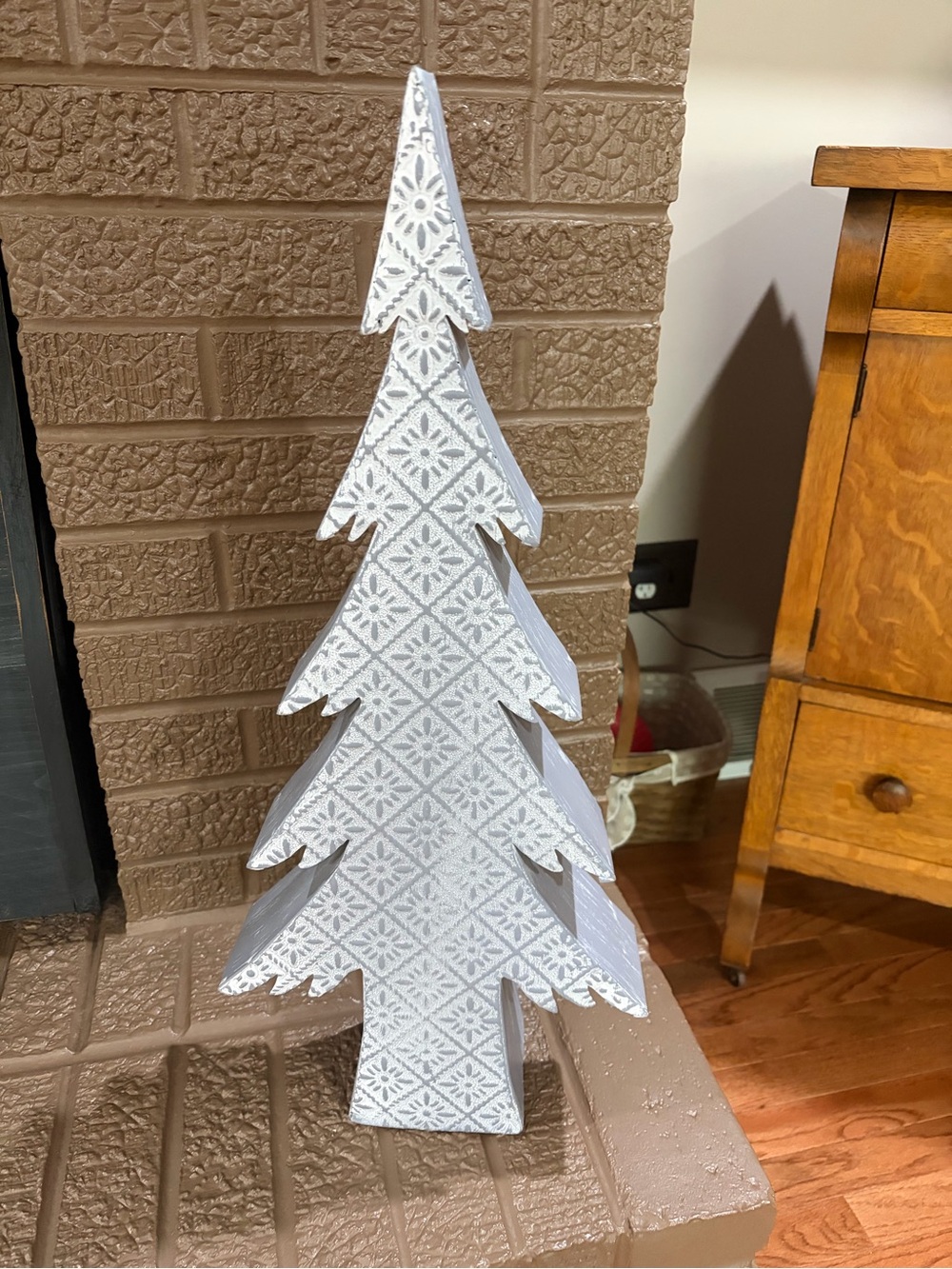 White Decorative Metal Holiday Tree Accent*
